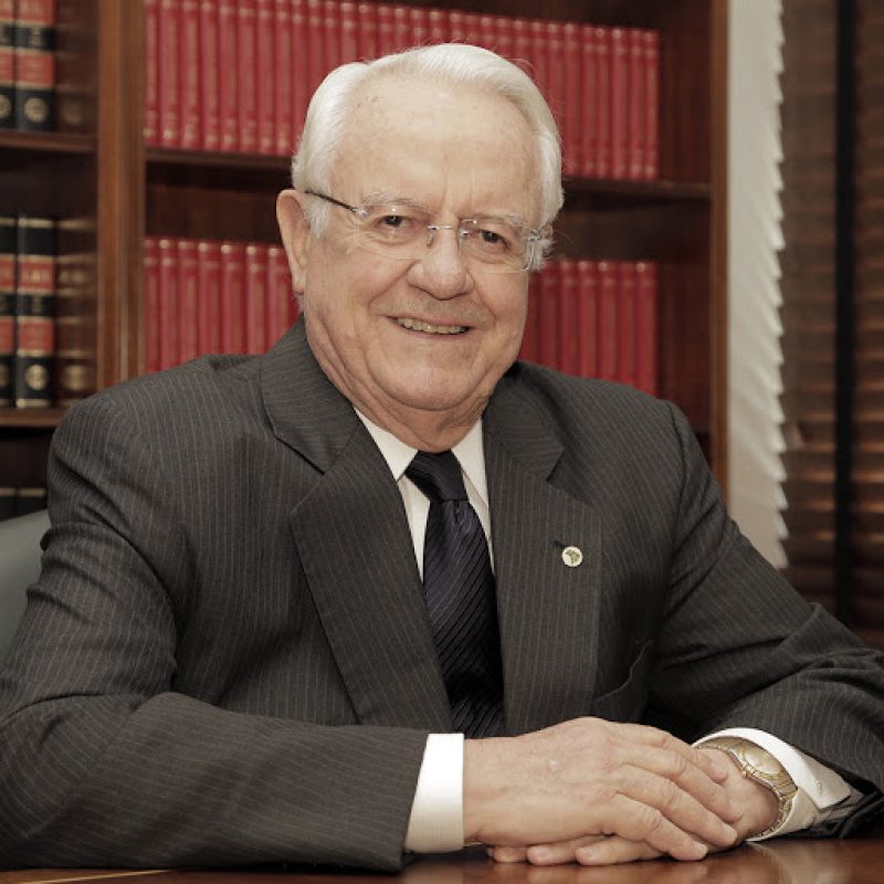 CARLOS MÁRIO DA SILVA VELLOSO